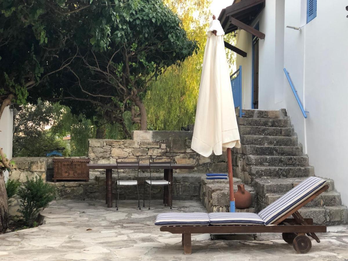 Hostal Cecilias Courtyard Malya Exterior foto