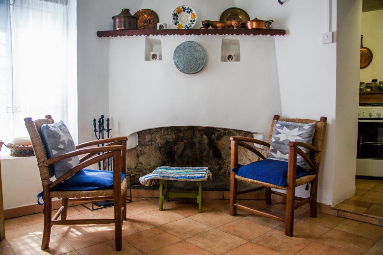 Hostal Cecilias Courtyard Malya Exterior foto