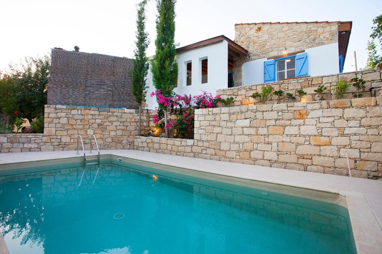 Hostal Cecilias Courtyard Malya Exterior foto