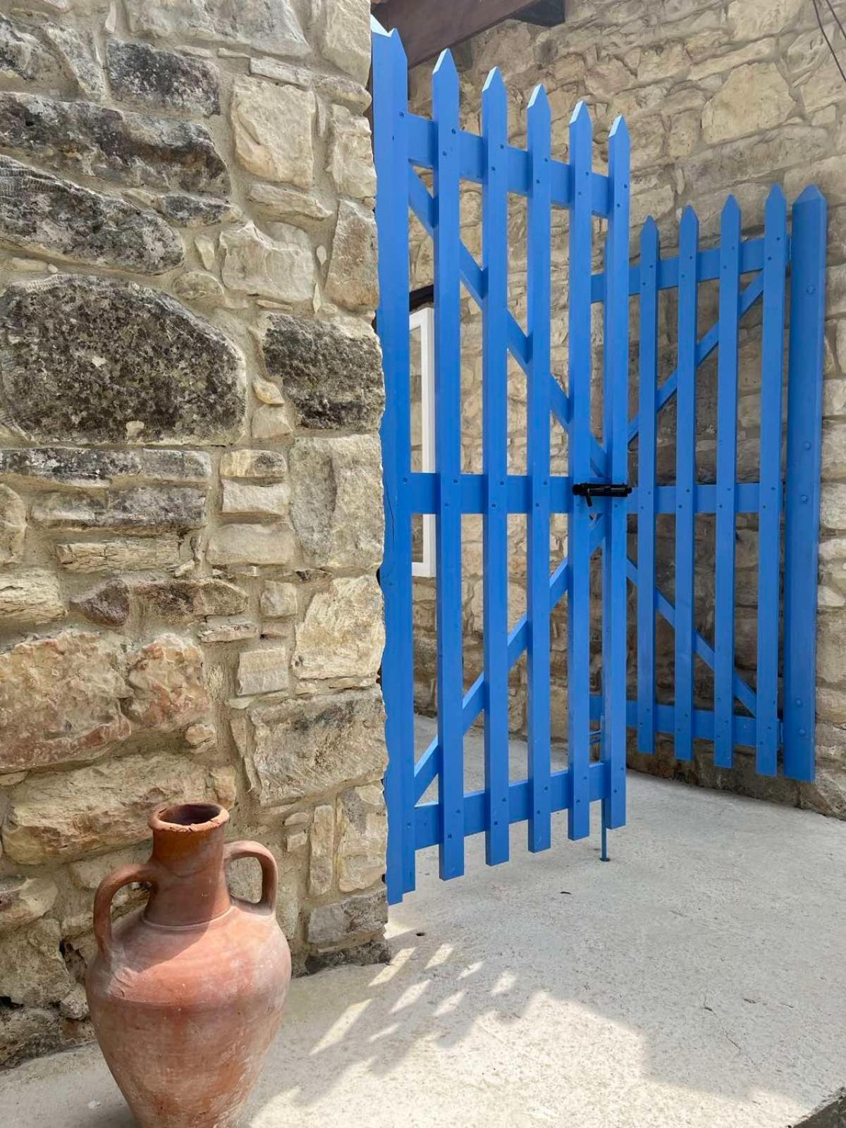 Hostal Cecilias Courtyard Malya Exterior foto