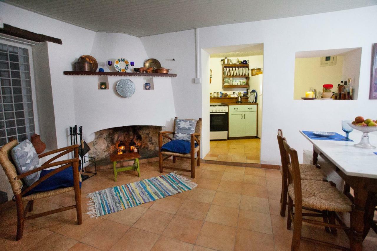 Hostal Cecilias Courtyard Malya Exterior foto