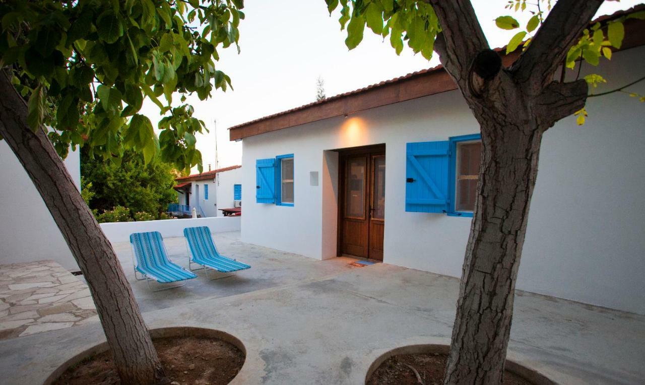 Hostal Cecilias Courtyard Malya Exterior foto