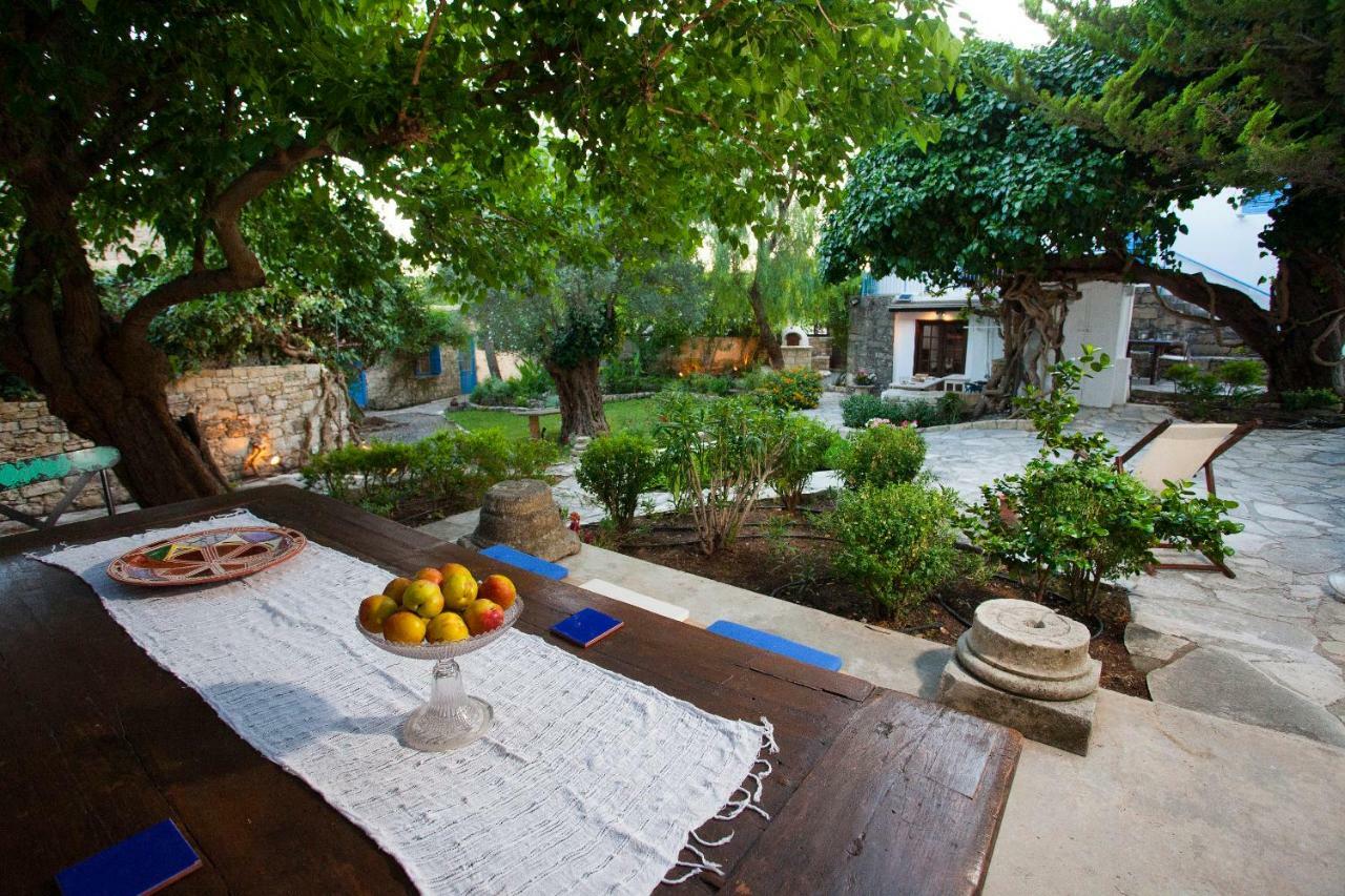 Hostal Cecilias Courtyard Malya Exterior foto
